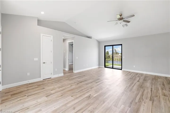 925 NE 11th TER, CAPE CORAL FL 33909