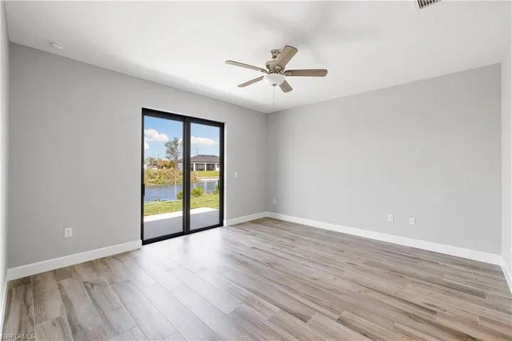 925 NE 11th TER, CAPE CORAL FL 33909