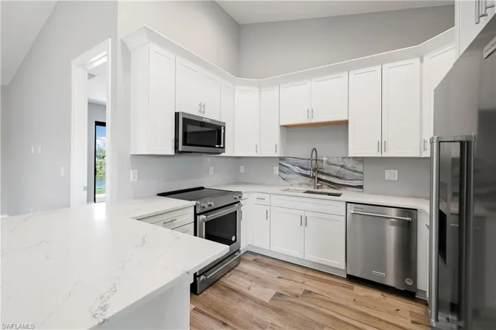 925 NE 11th TER, CAPE CORAL FL 33909
