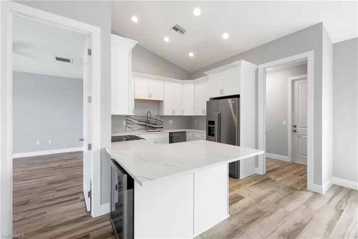 925 NE 11th TER, CAPE CORAL FL 33909