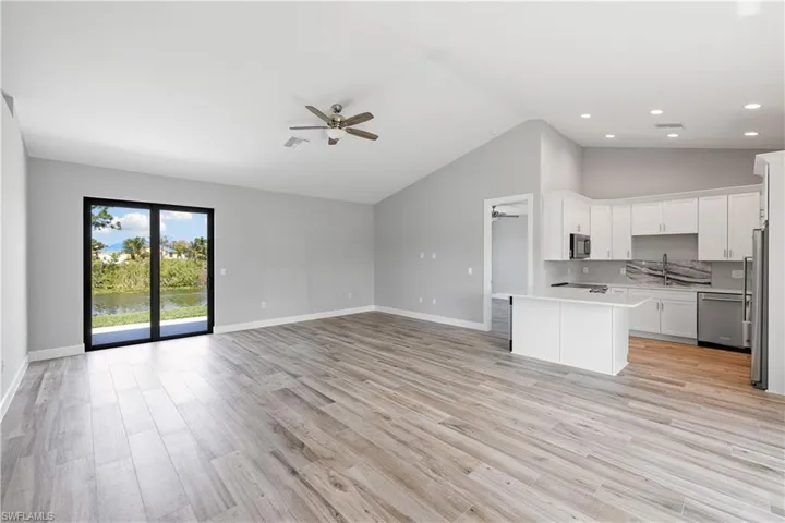 925 NE 11th TER, CAPE CORAL FL 33909