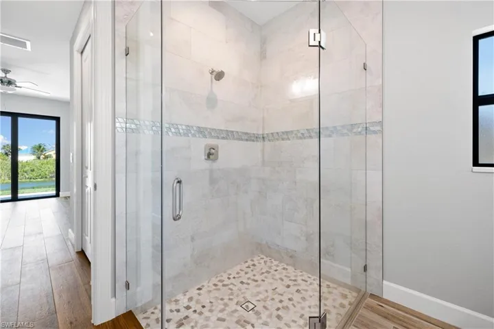 925 NE 11th TER, CAPE CORAL FL 33909