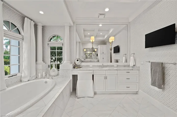 6002 Sunnyslope Dr, Naples, Florida 34119