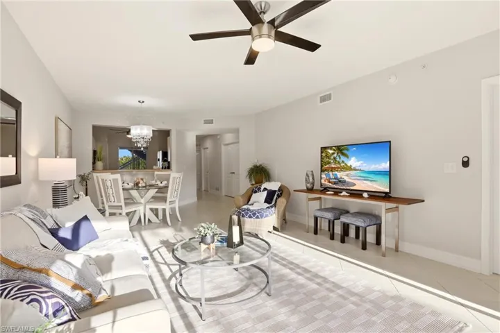 7819 Regal Heron Cir 8, Naples, Florida 34104