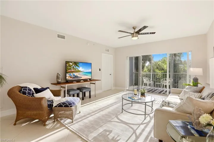 7819 Regal Heron Cir 8, Naples, Florida 34104