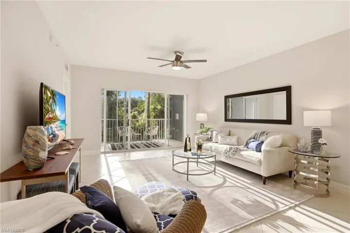 7819 Regal Heron Cir 8, Naples, Florida 34104