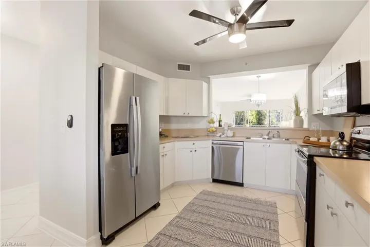 7819 Regal Heron Cir 8, Naples, Florida 34104