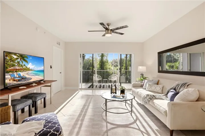 7819 Regal Heron Cir 8, Naples, Florida 34104