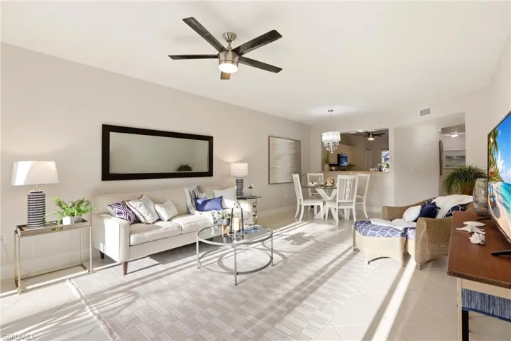 7819 Regal Heron Cir 8, Naples, Florida 34104