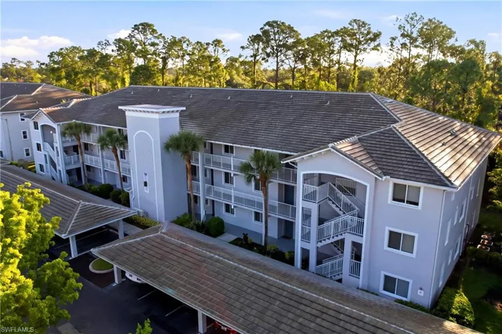 7819 Regal Heron Cir 8, Naples, Florida 34104