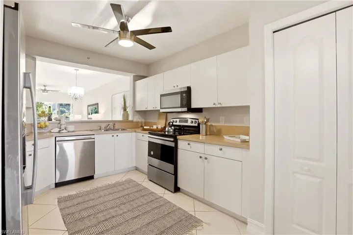 7819 Regal Heron Cir 8, Naples, Florida 34104