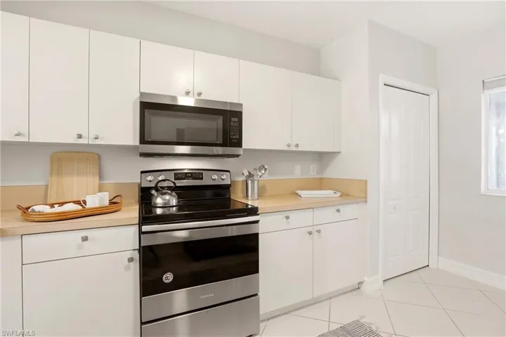 7819 Regal Heron Cir 8, Naples, Florida 34104