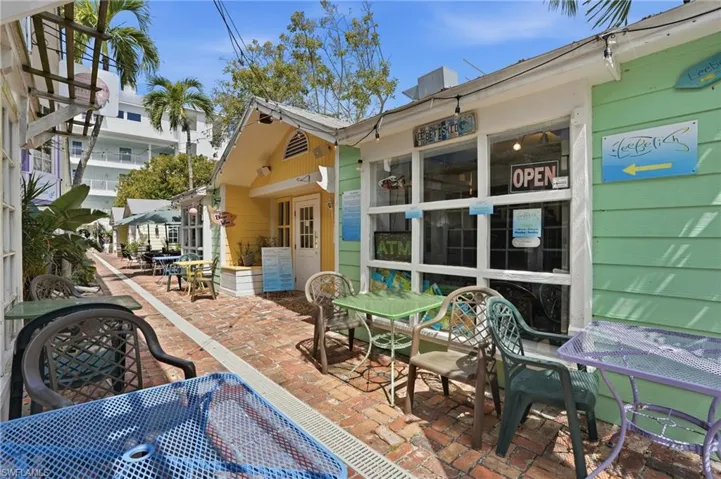 Onsite restaurants and shops