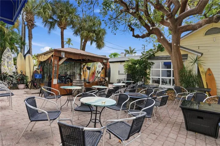 Onsite restaurants and shops
