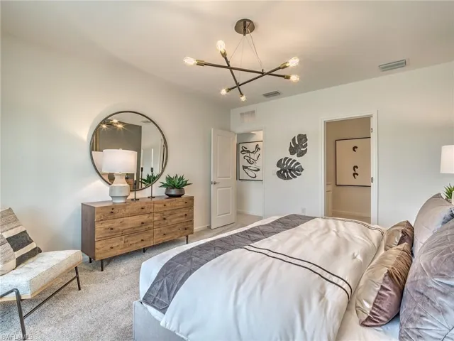 Interior photos are of a staged model home. Illustration purposes only. Options may vary.
