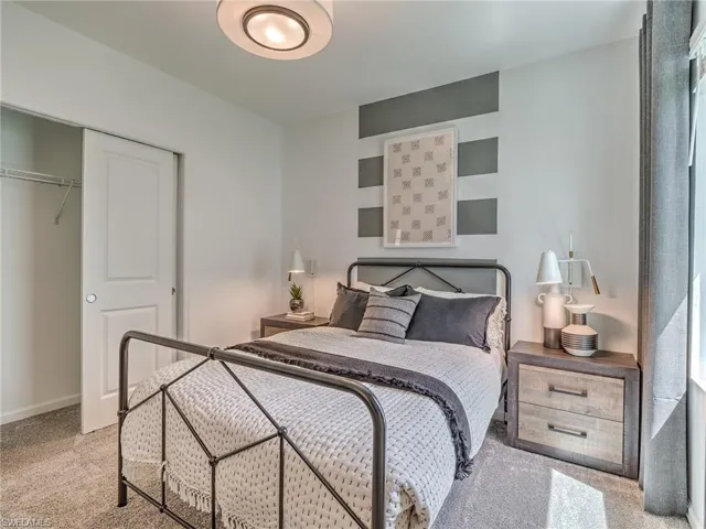 Interior photos are of a staged model home. Illustration purposes only. Options may vary.