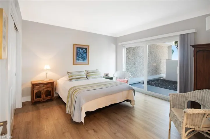 60 Pelican St W 103, Naples, Florida 34113