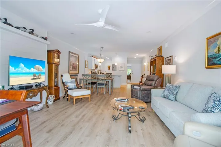 60 Pelican St W 103, Naples, Florida 34113