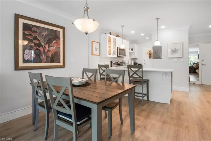 60 Pelican St W 103, Naples, Florida 34113