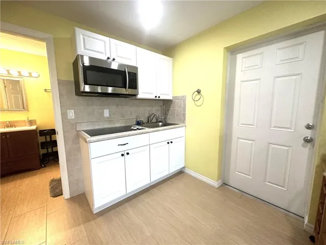 530  100th N AVE, Naples, FL 34108