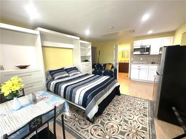 530  100th N AVE, Naples, FL 34108