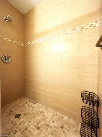 530  100th N AVE, Naples, FL 34108