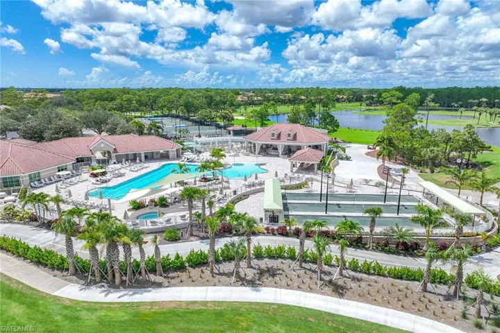8267  Parkstone  PL, Naples, FL 34120