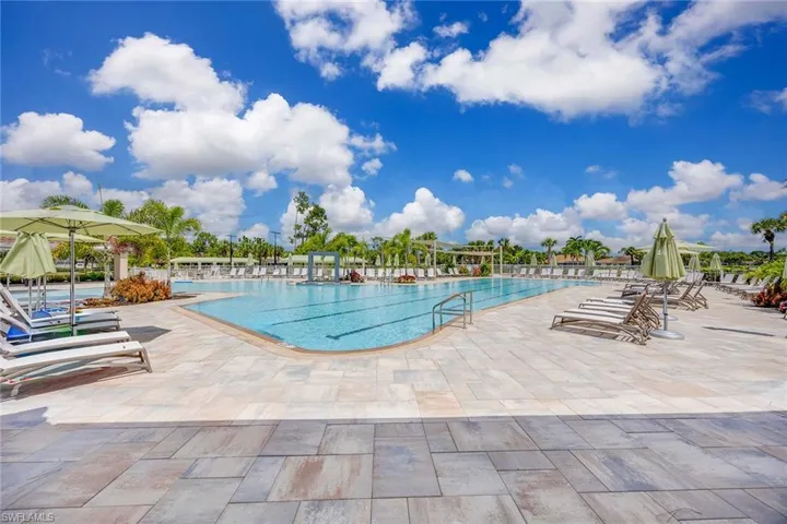 8267  Parkstone  PL, Naples, FL 34120