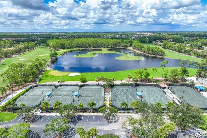 8267  Parkstone  PL, Naples, FL 34120