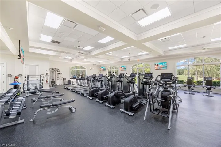 8267  Parkstone  PL, Naples, FL 34120