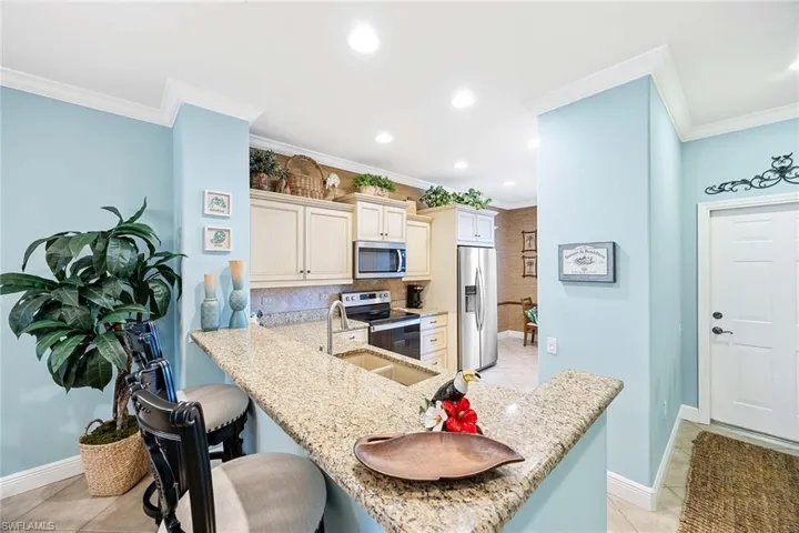 8267  Parkstone  PL, Naples, FL 34120