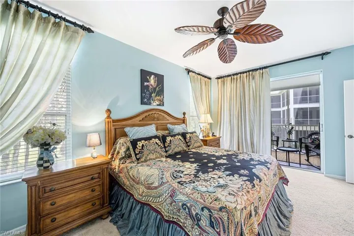 8267  Parkstone  PL, Naples, FL 34120