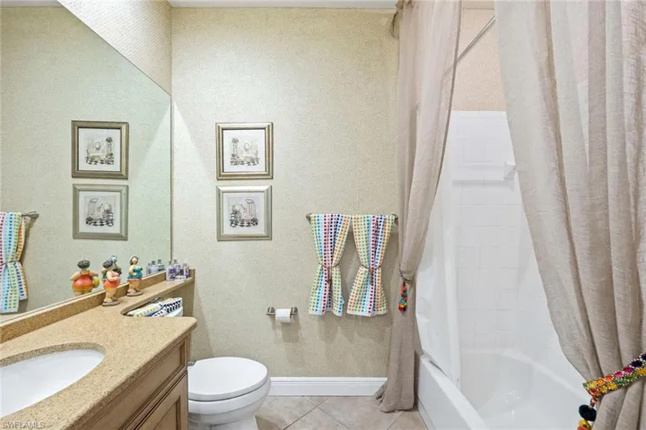 8267  Parkstone  PL, Naples, FL 34120