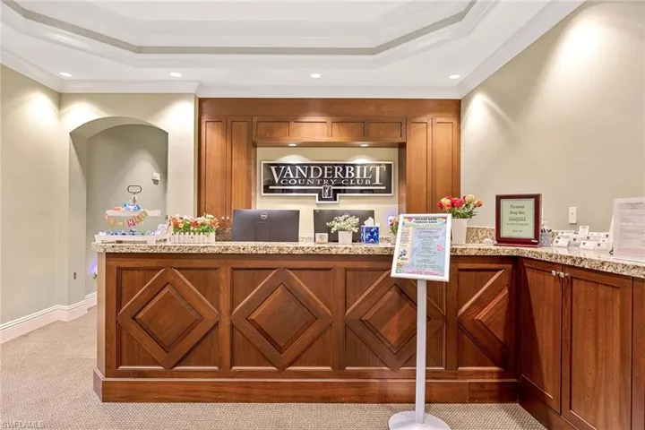 8267  Parkstone  PL, Naples, FL 34120