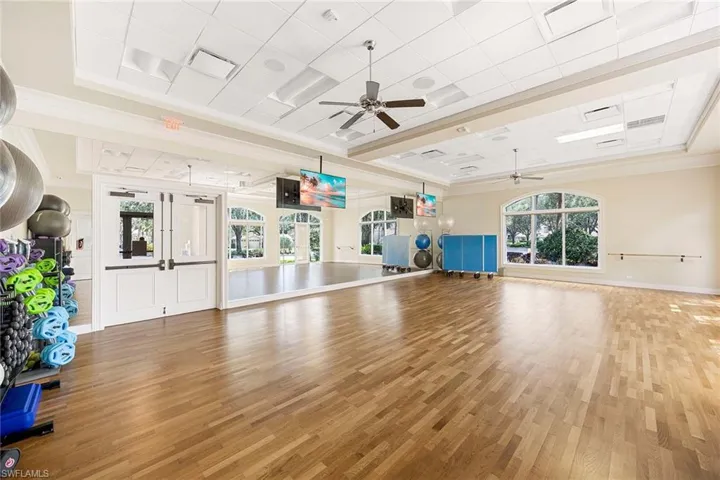 8267  Parkstone  PL, Naples, FL 34120