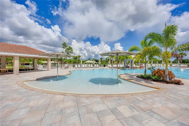 8267  Parkstone  PL, Naples, FL 34120