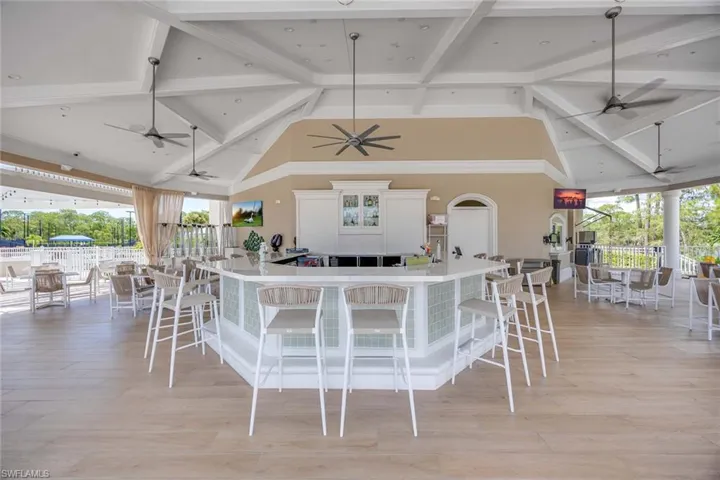8267  Parkstone  PL, Naples, FL 34120