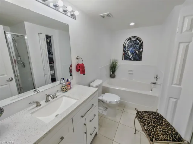 1788 Concordia Lake Cir 2703, Cape Coral, Florida 33909