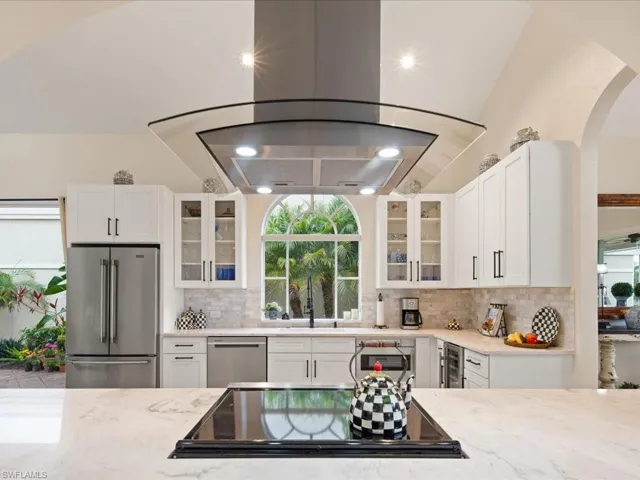 163  Via Napoli  , Naples, FL 34105
