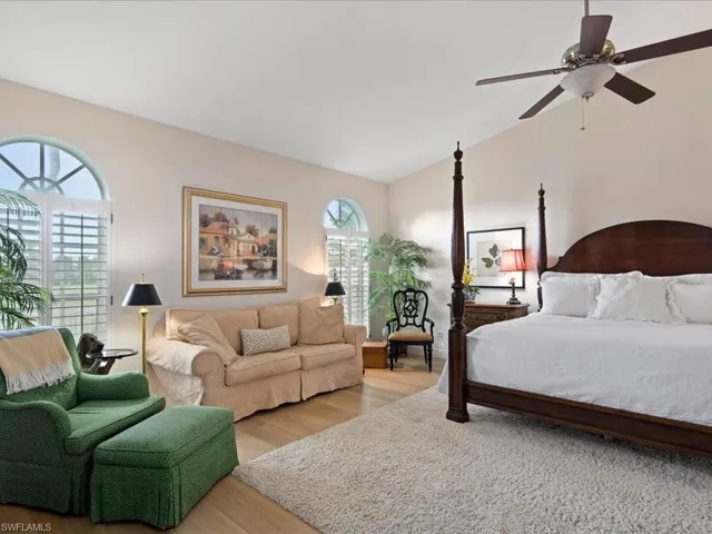 163  Via Napoli  , Naples, FL 34105