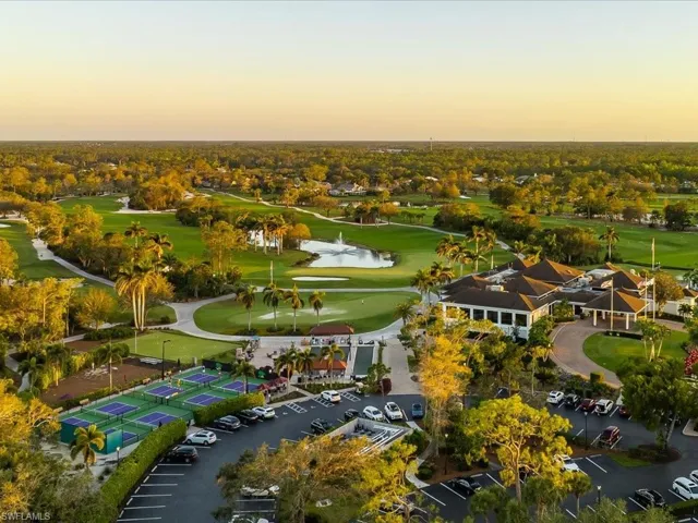 163  Via Napoli  , Naples, FL 34105