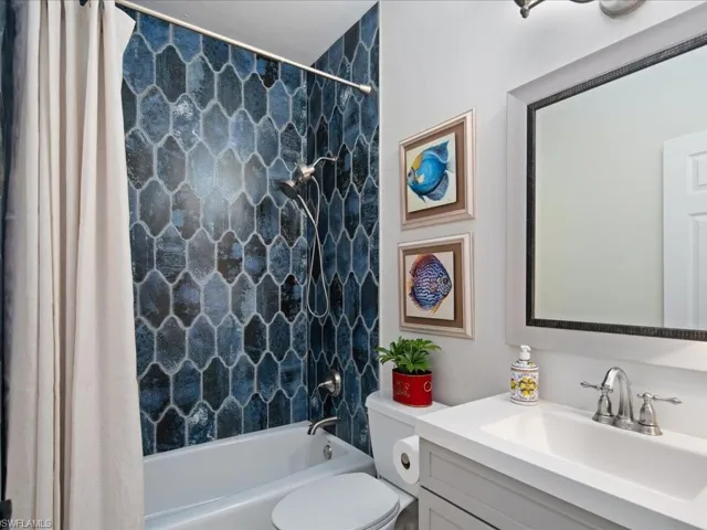 163  Via Napoli  , Naples, FL 34105