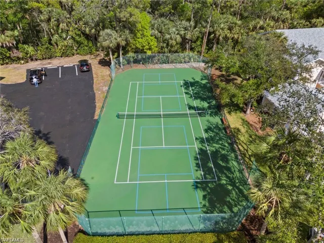 736 Wiggins Lake Dr 202, Naples, Florida 34110