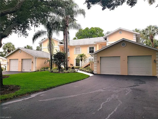 736 Wiggins Lake Dr 202, Naples, Florida 34110