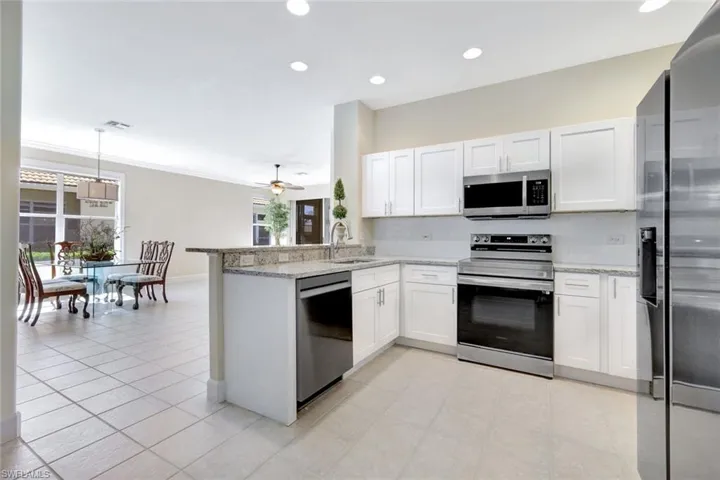 8777 E Bay Cir, Fort Myers, Florida 33908