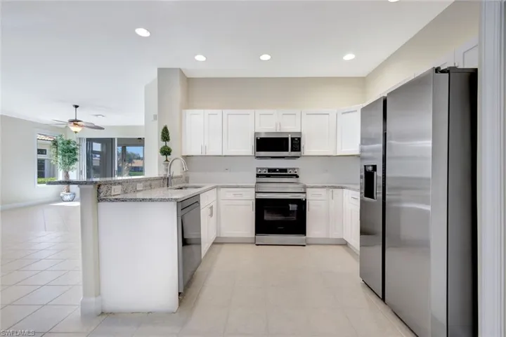 8777 E Bay Cir, Fort Myers, Florida 33908