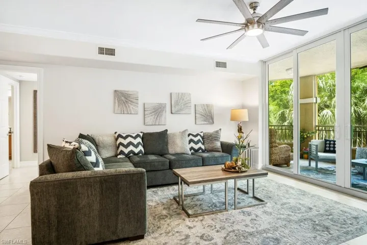 2728  Tiburon E BLVD, Naples, FL 34109