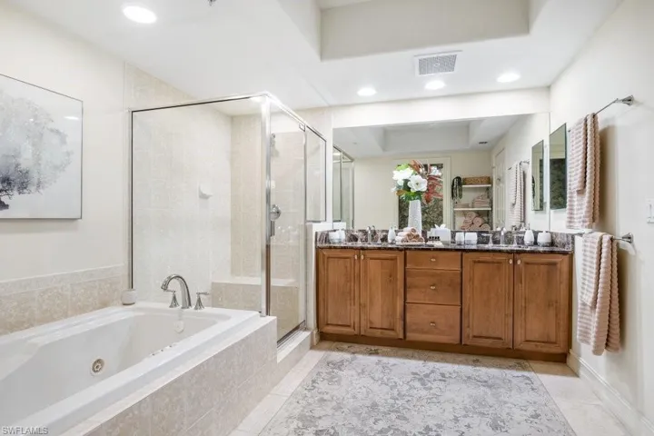 2728  Tiburon E BLVD, Naples, FL 34109
