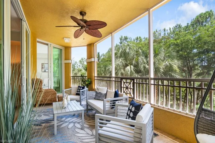 2728  Tiburon E BLVD, Naples, FL 34109