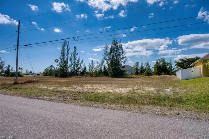 3504 Ne 21st Pl, Cape Coral Fl 33909